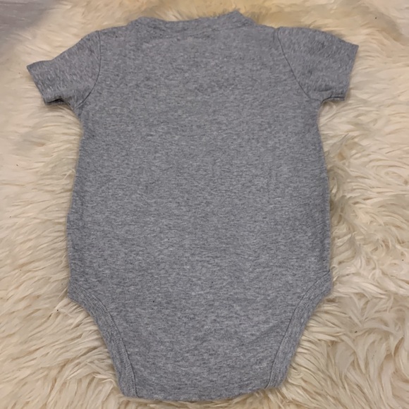 Carter’s Onsie T-Shirt in Gray and Matching Army Style Sweatpants in Green 24M - Picture 5 of 8